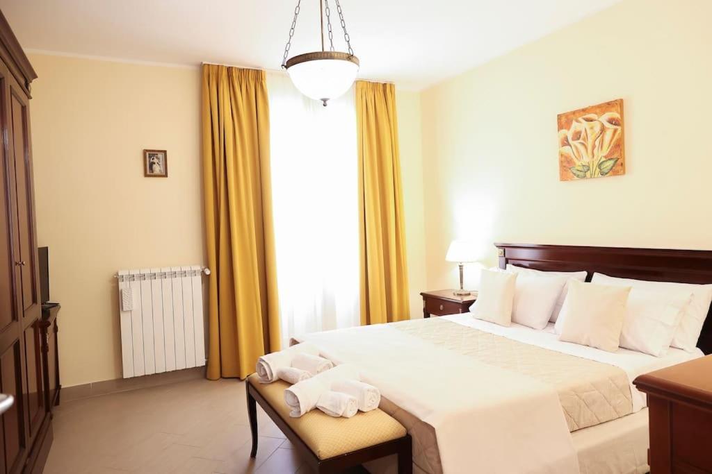 Casa Fronte Mare Apartment *