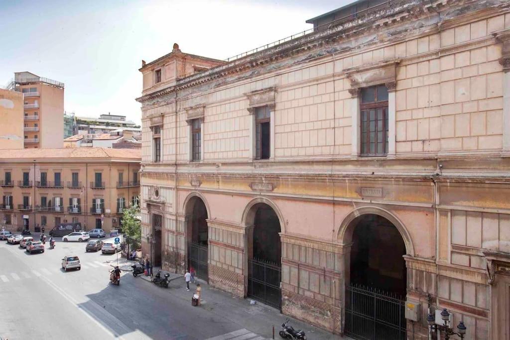 The House Politeama Historic Center Apartment Palermo