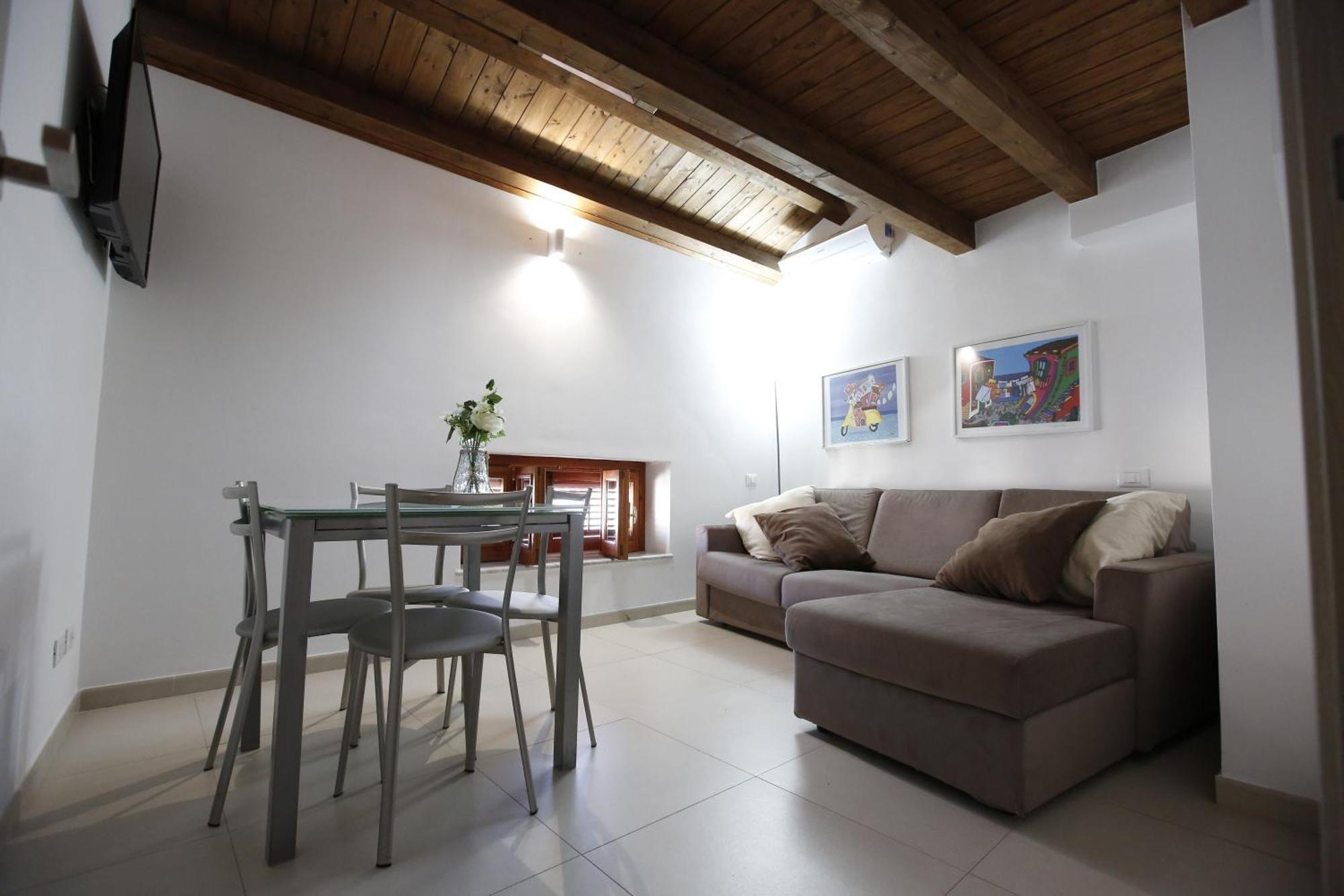 Apartment Papyri