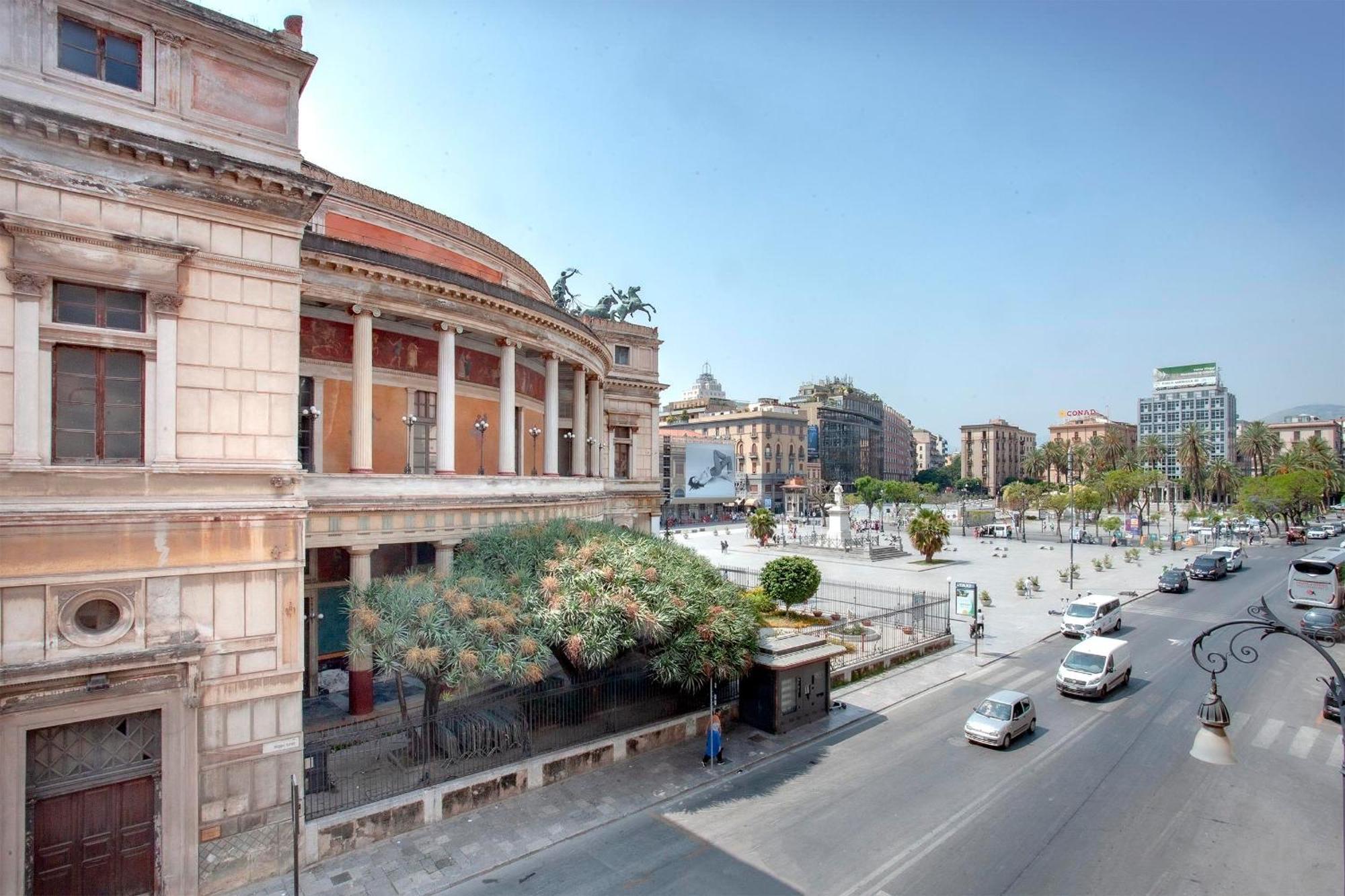The House Politeama Historic Center Apartment Palermo