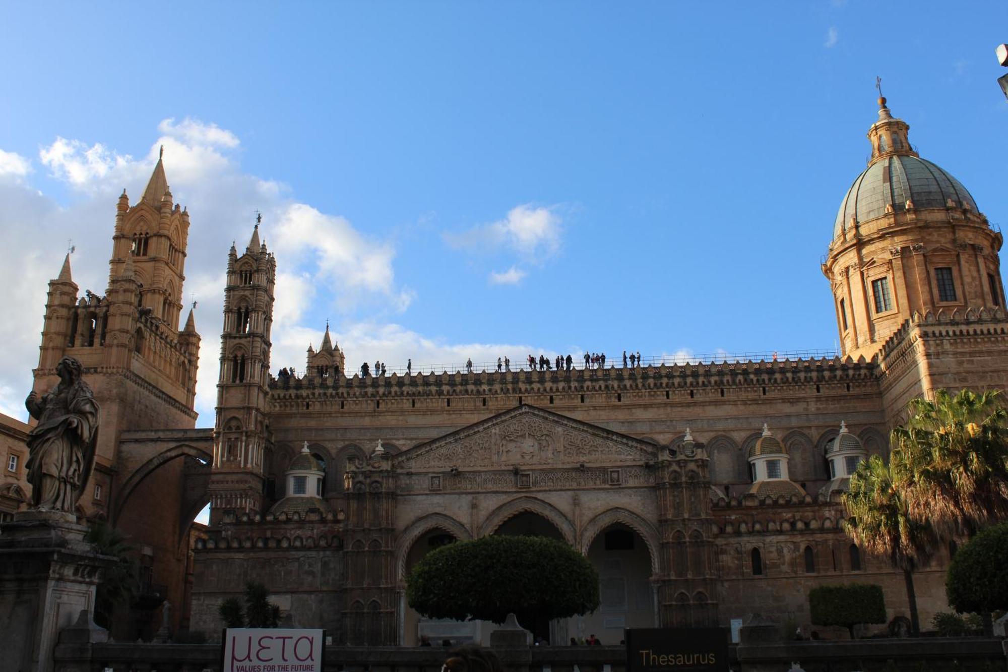 La Siciliana-di Fronte La Cattedrale