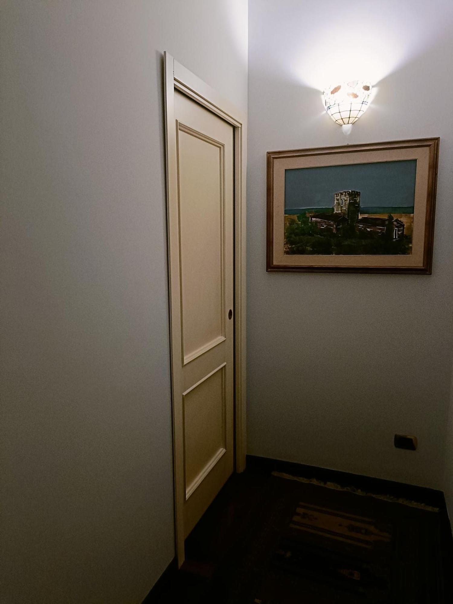 Onoratocinque House *