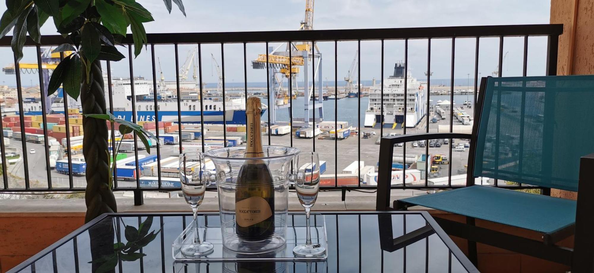 Port Side Elegance Palermo