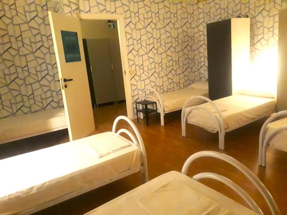 Hostel Balarm - And Bar *