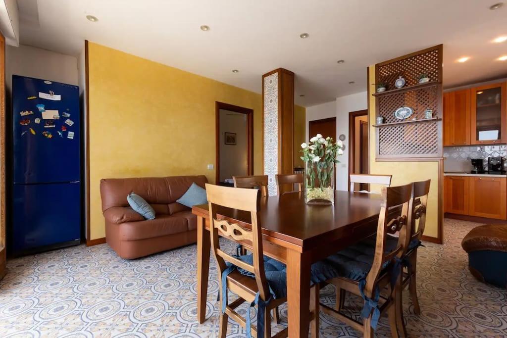 Apartment Emilia Mondello Emily Con Vista Sul Mare Palermo