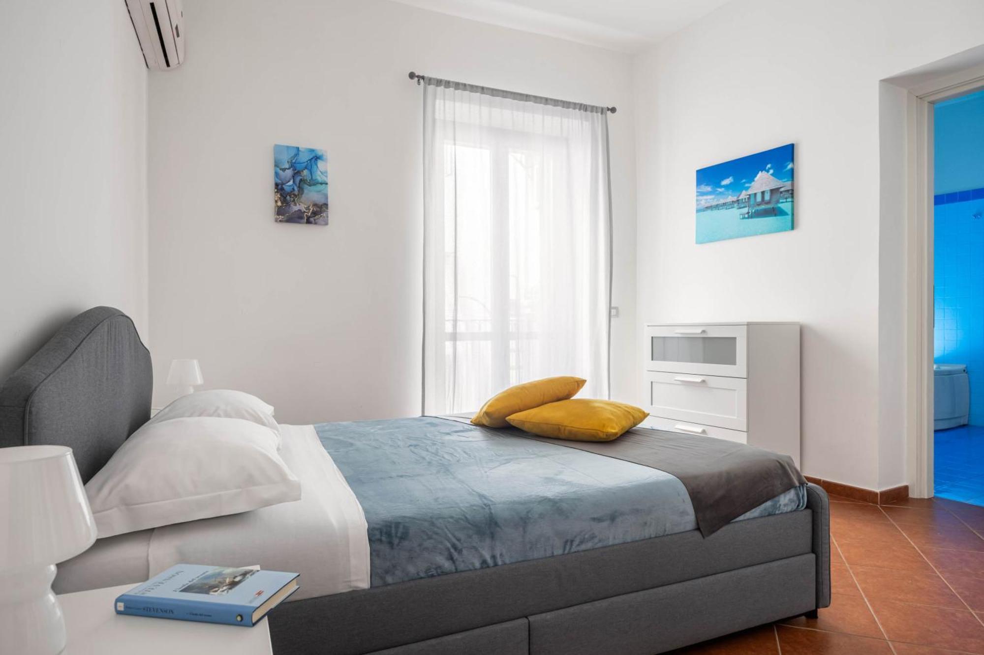 Apartment Sedie Volanti *