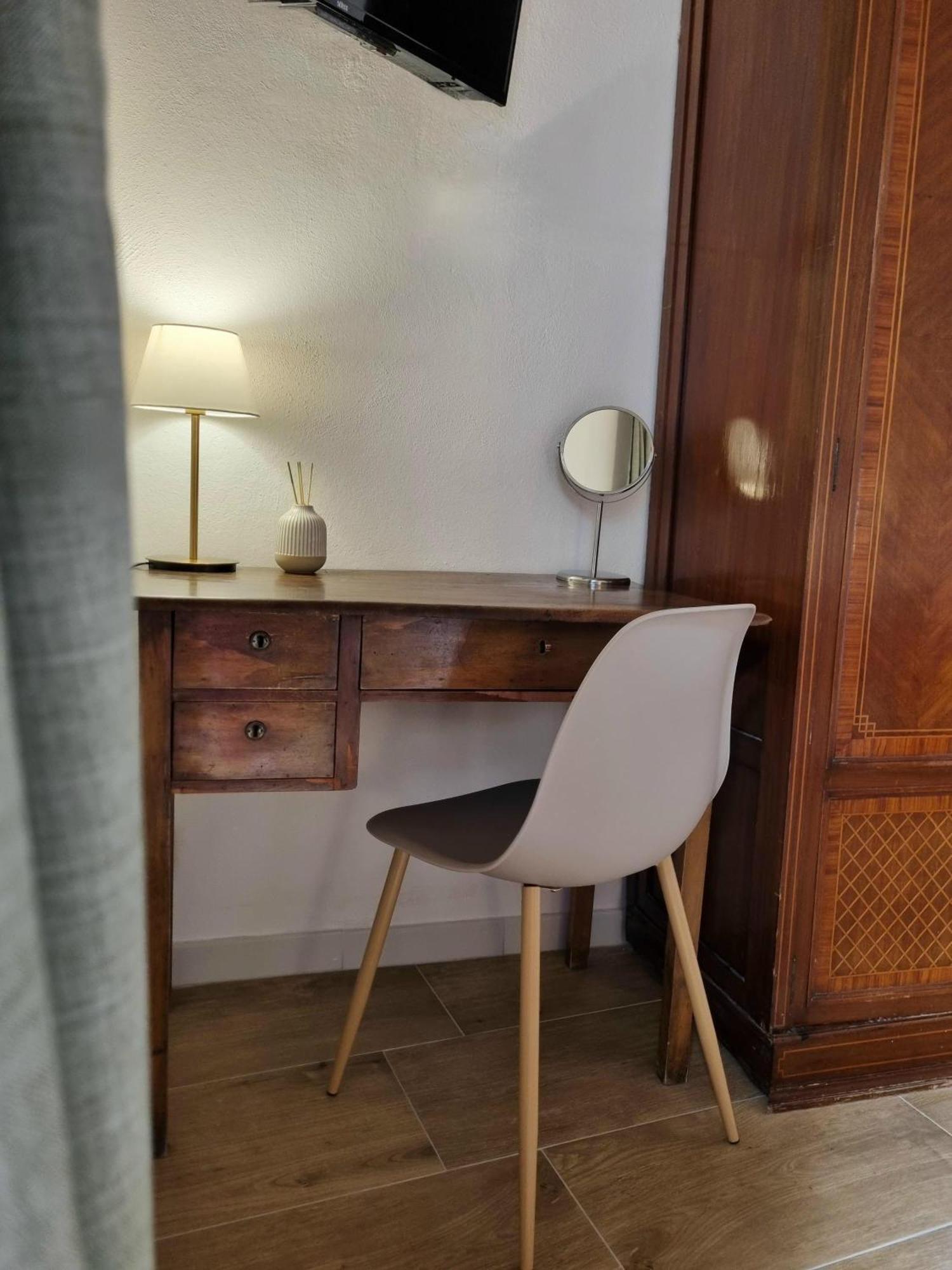 Downtown Maqueda Apartment *