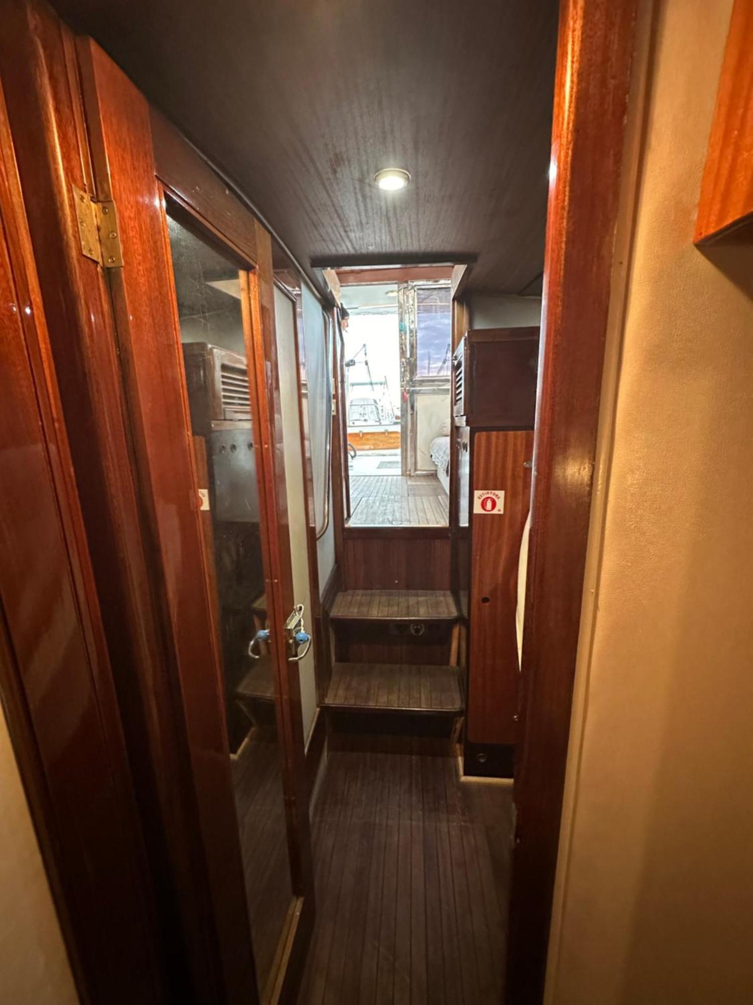 Botel Pm Molo Trapezoidale