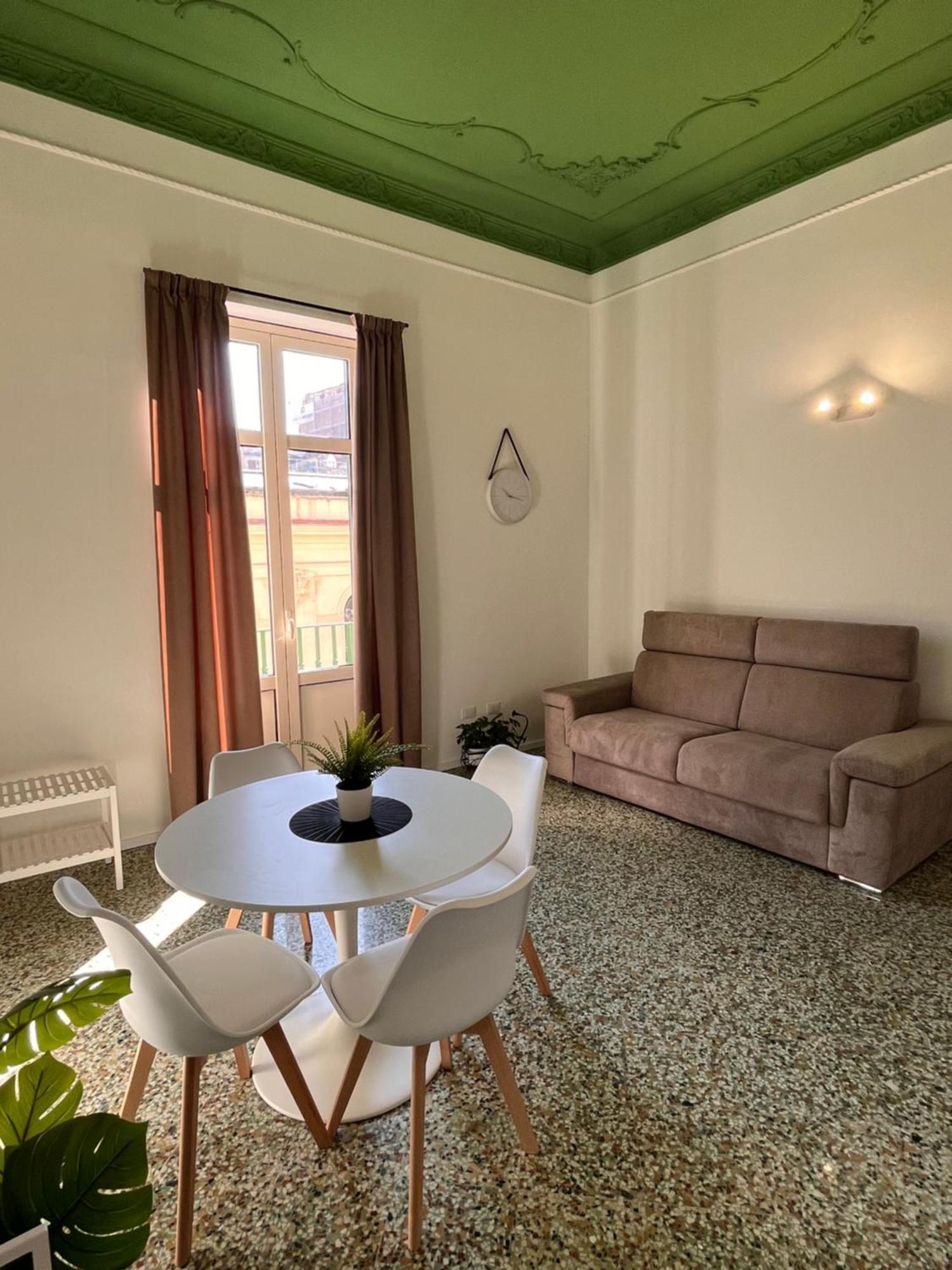 Valguarnera & Acomodação com café da manhã  *