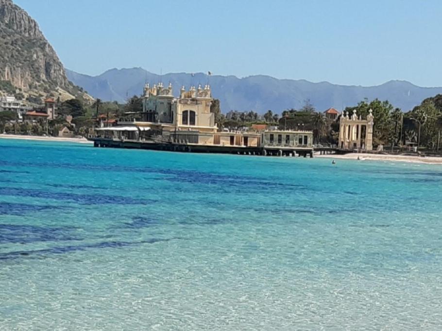 Casa Giorgia Mondello Ferienhaus *