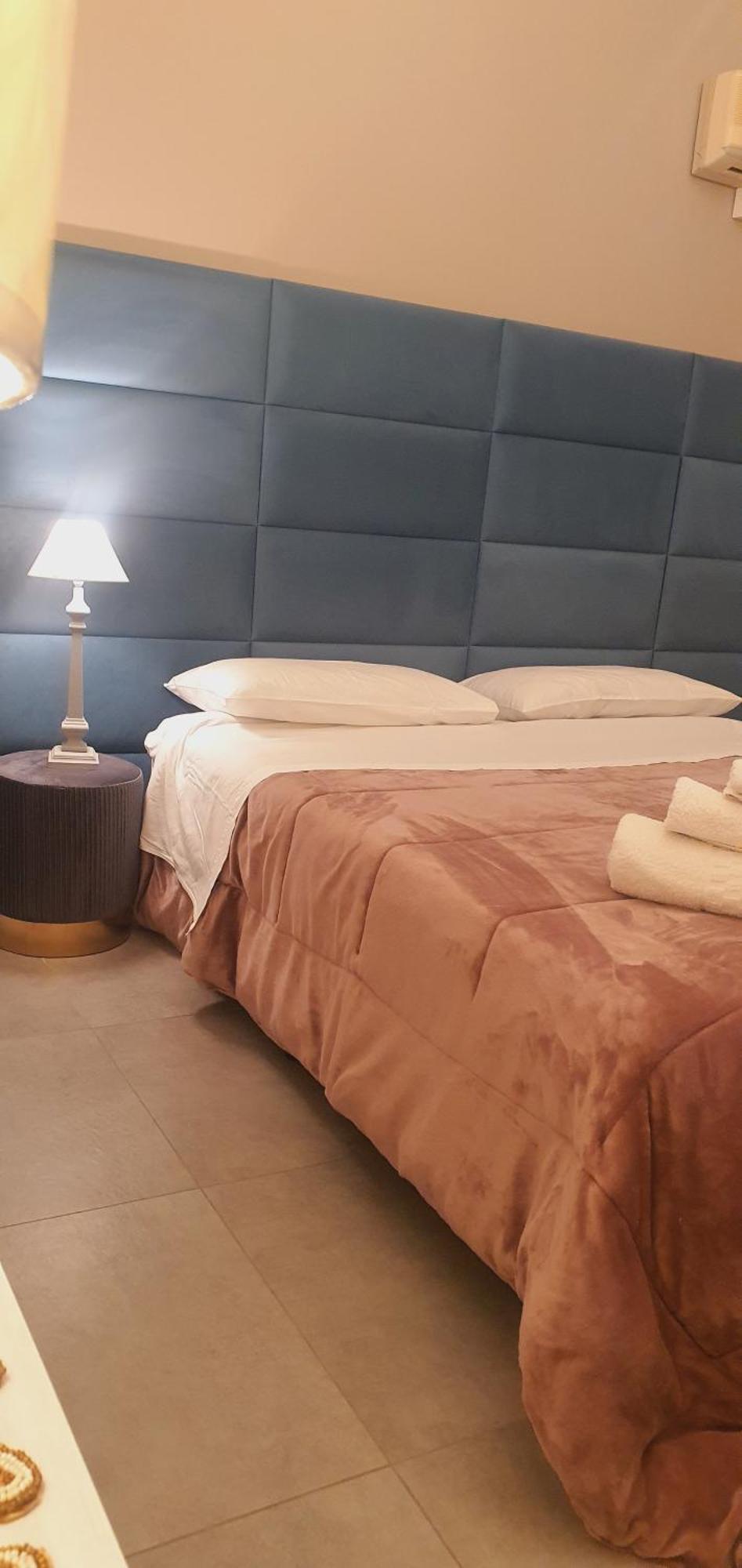 Rosa Apartment