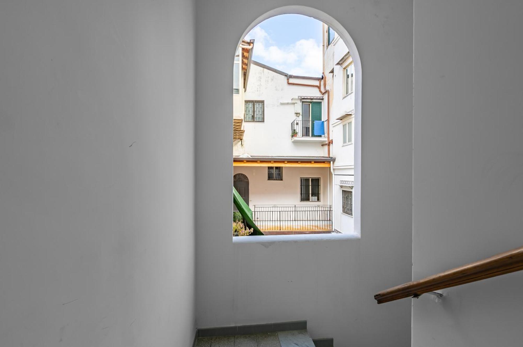 Botanical Gardens And Giulia Lovely Apartment