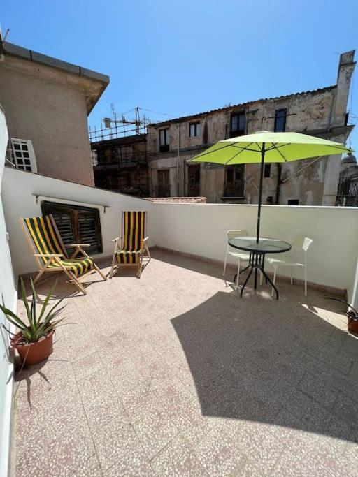 Terrazza Sul Mercato. Your House In Ballaro * Palermo
