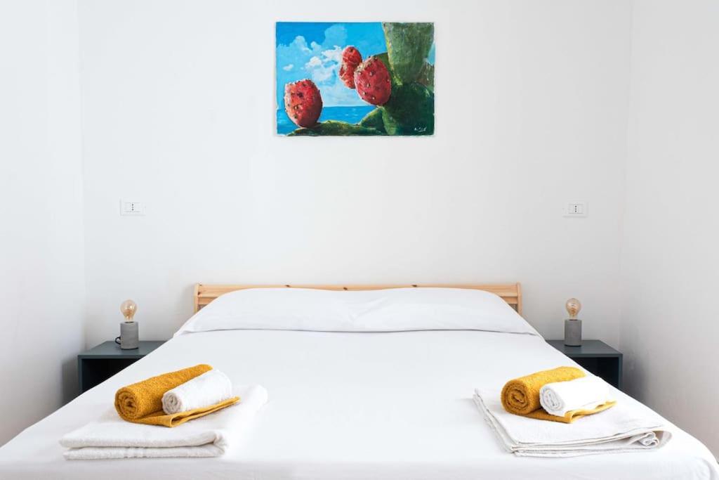 Terrazza Sul Mercato. Your House In Ballaro Apartment