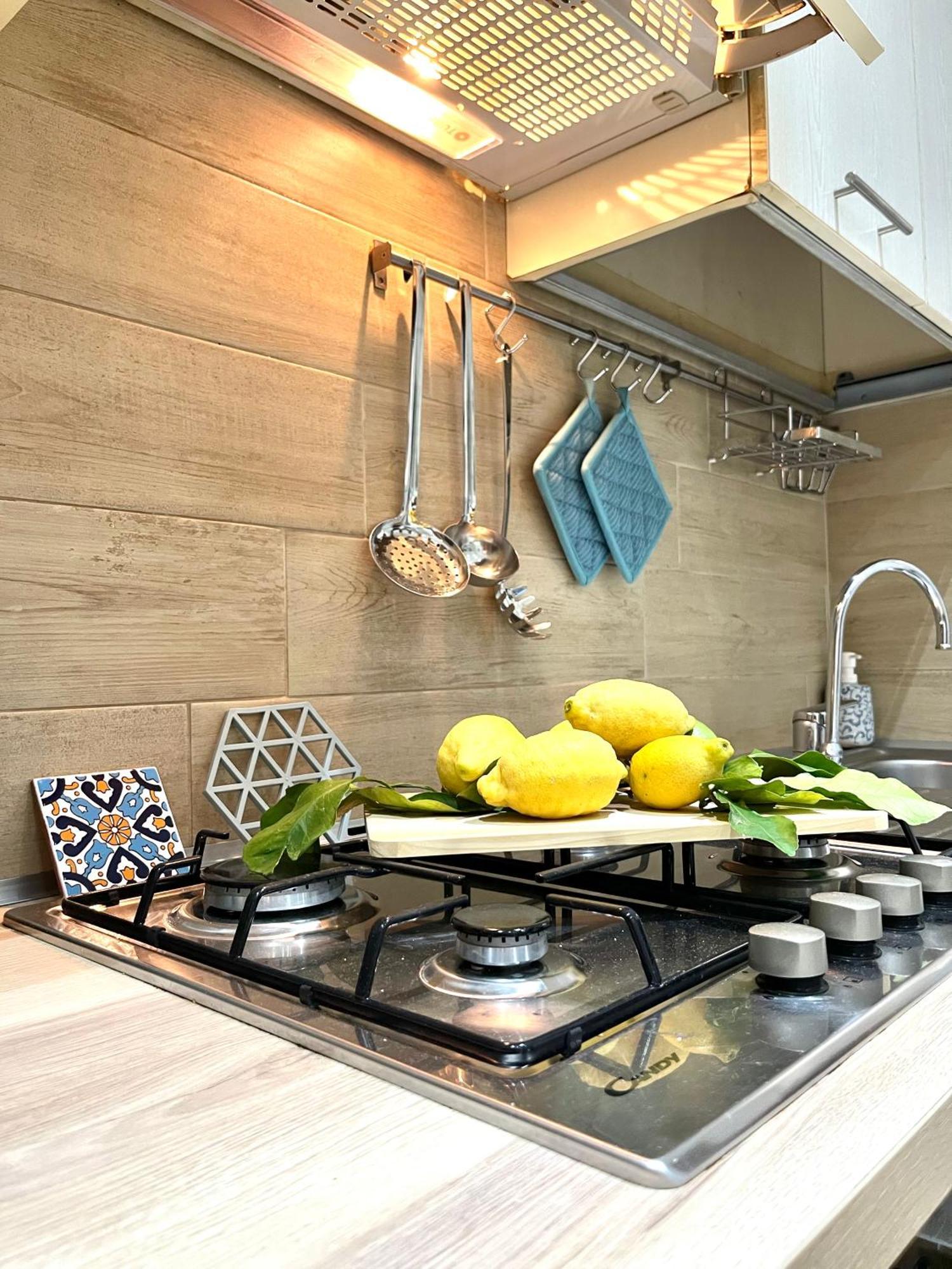Apartment Santa Cecilia House Centro Palermo-350 Mt Stazione Palermo