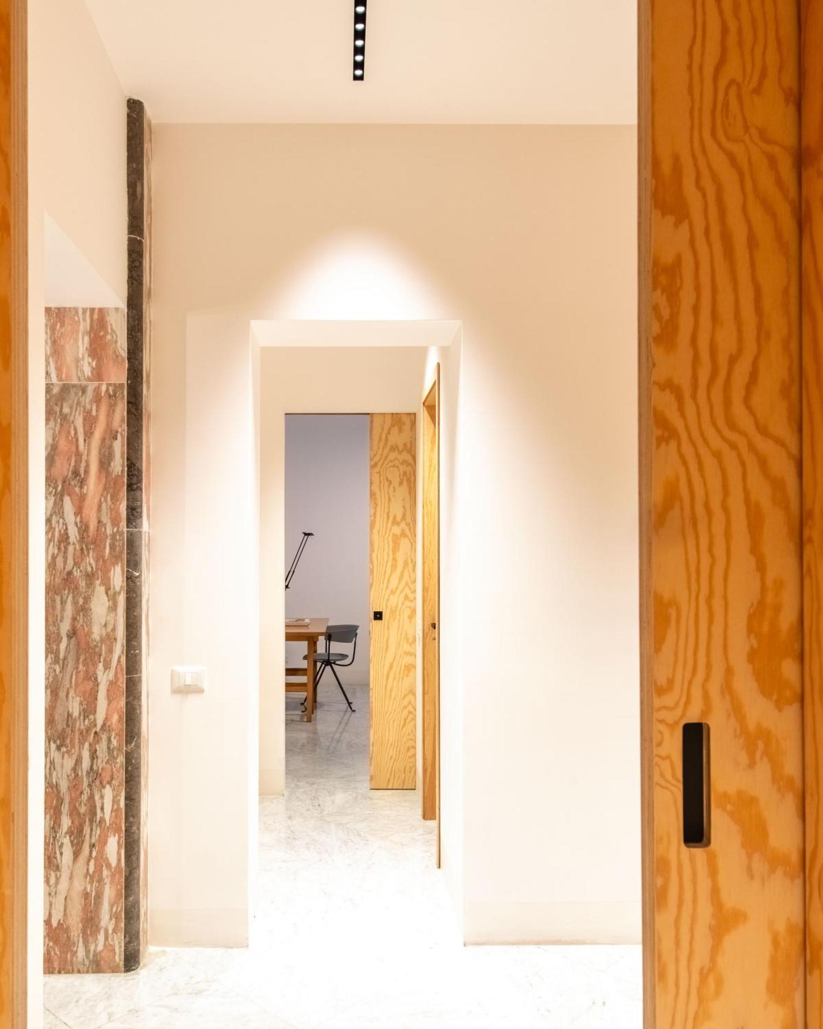 Sartoria Cavour - Modern Sicilian Elegance In A Former Tailor Shop Apartment *