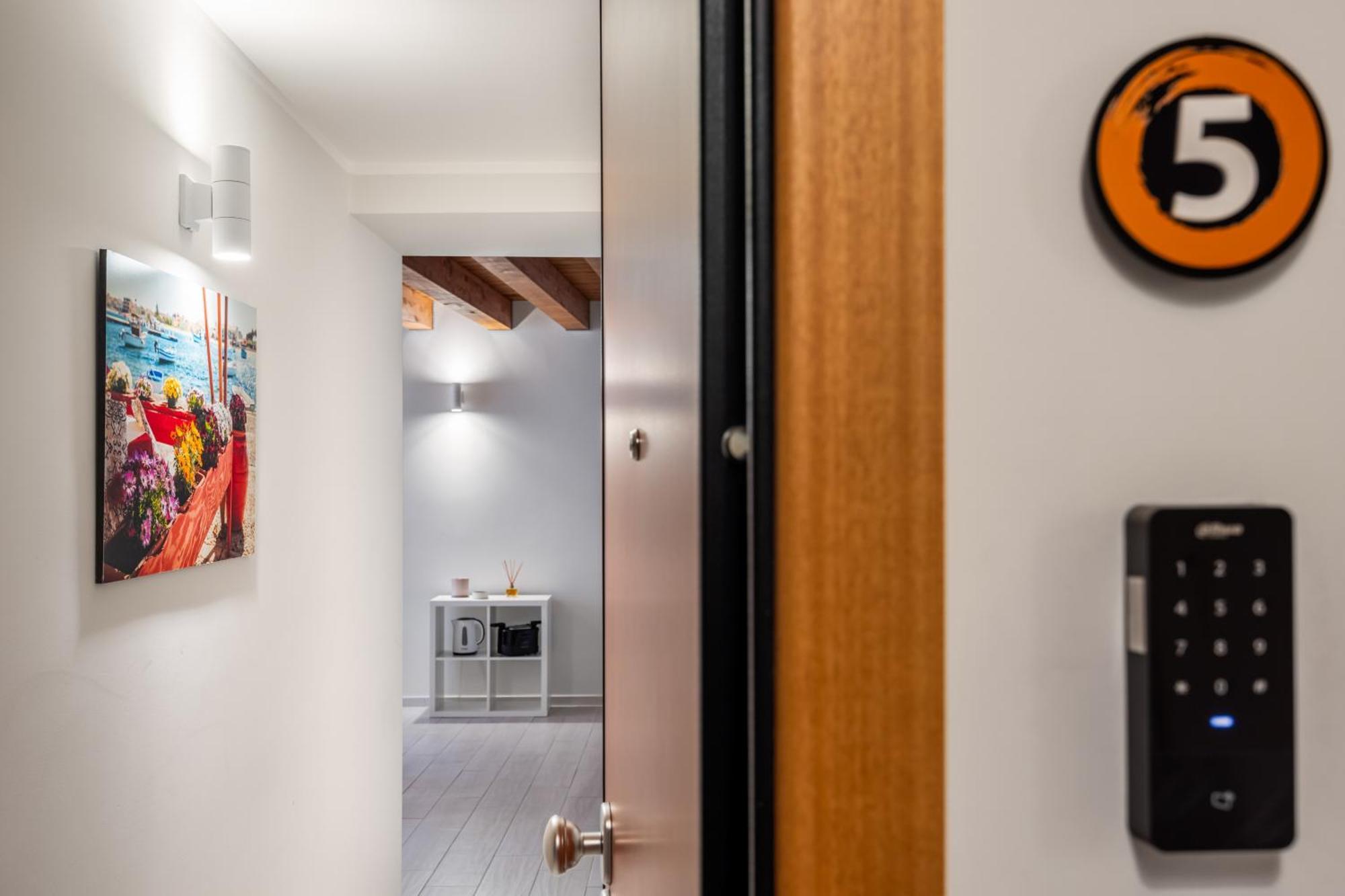 Open Sicily Homes - Near The Train Station *