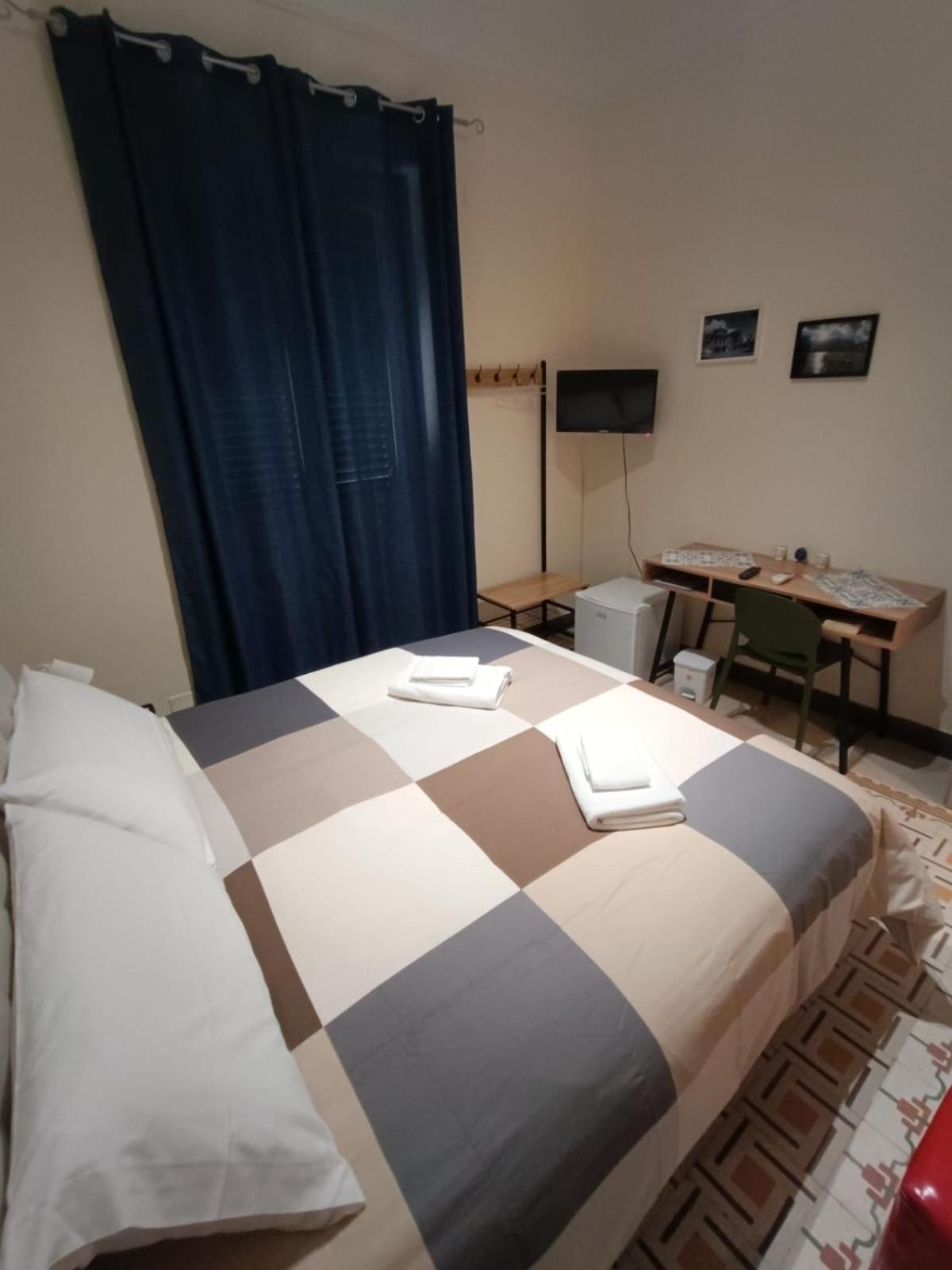 Bed & Breakfast Sixty One *
