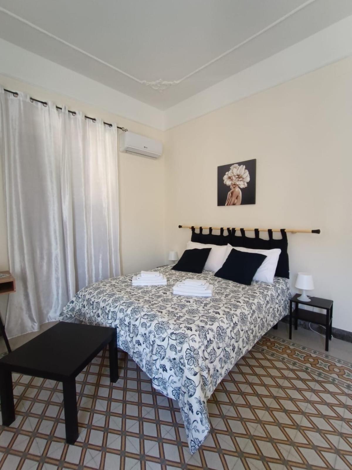 Bed & Breakfast Sixty One *