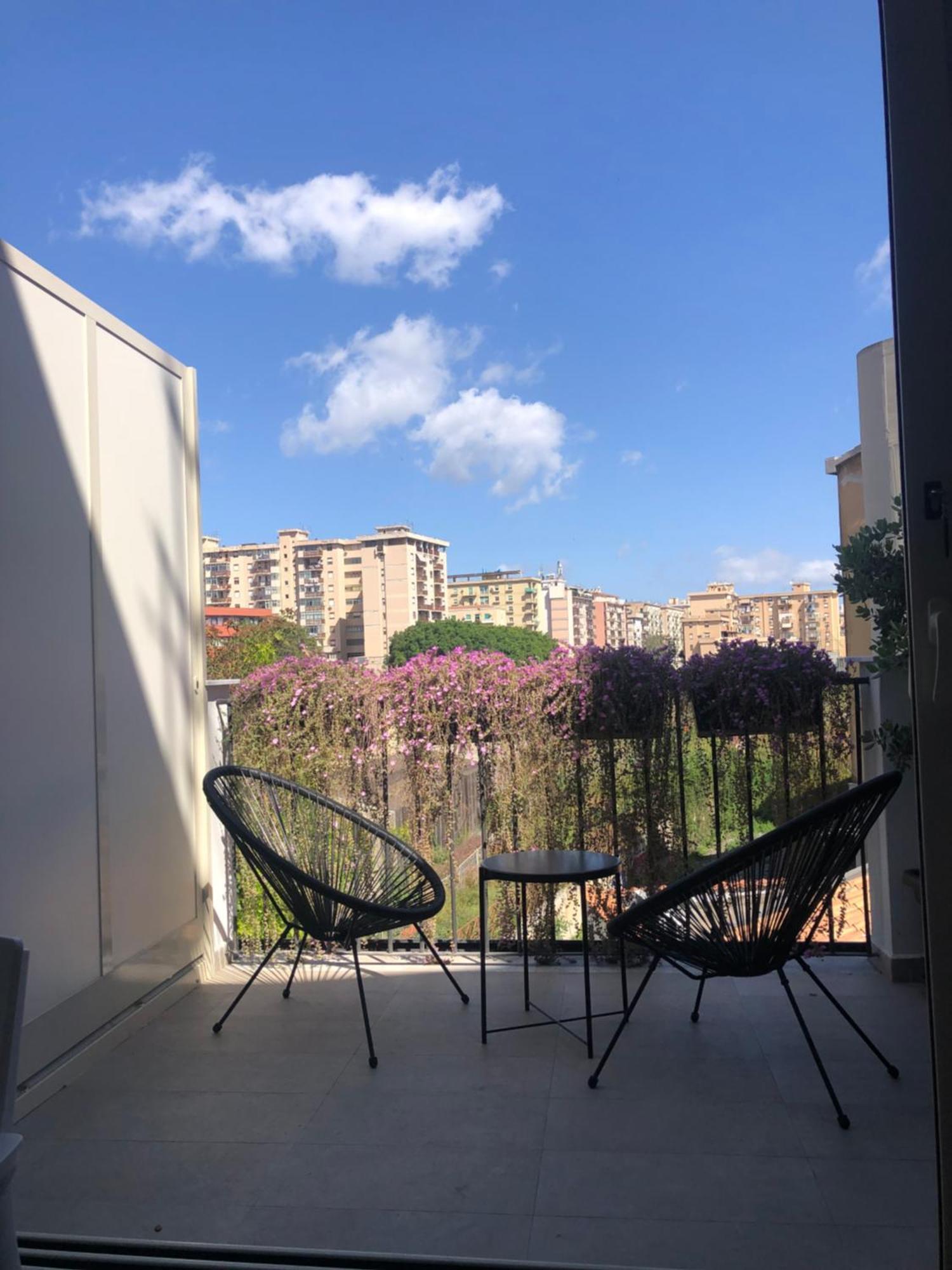 Carletta's Aparta-suite & Guest house