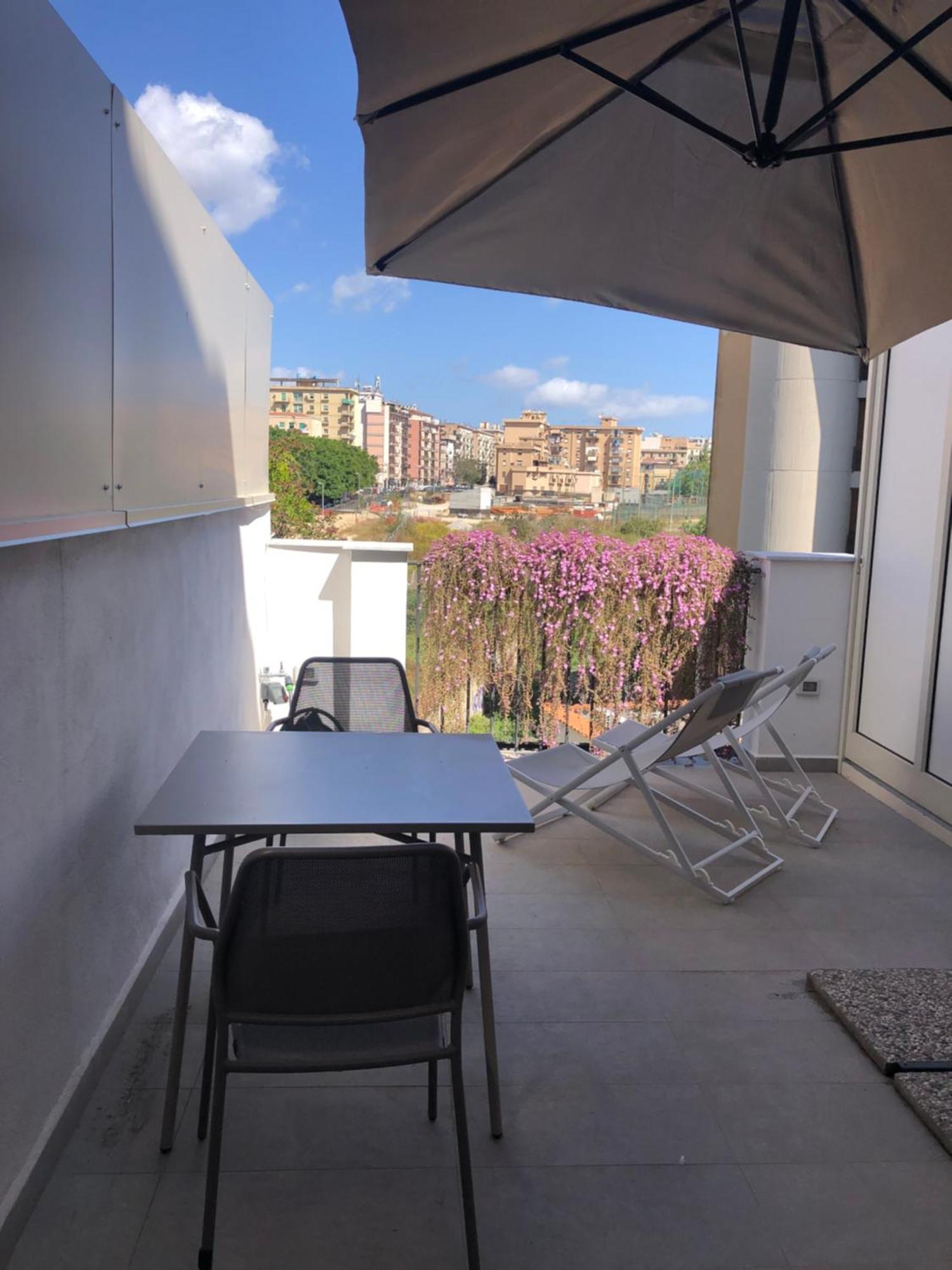 Carletta's Aparta-suite & Guest house