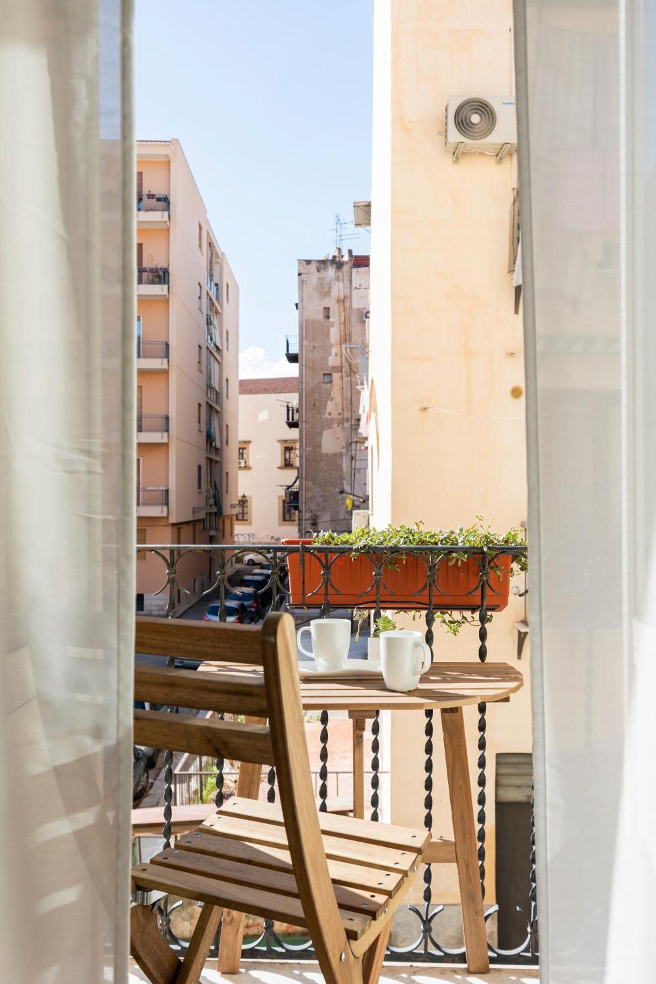 Punto Al Capo Intero O Stanze Matrimoniali Con Bagno Privato *