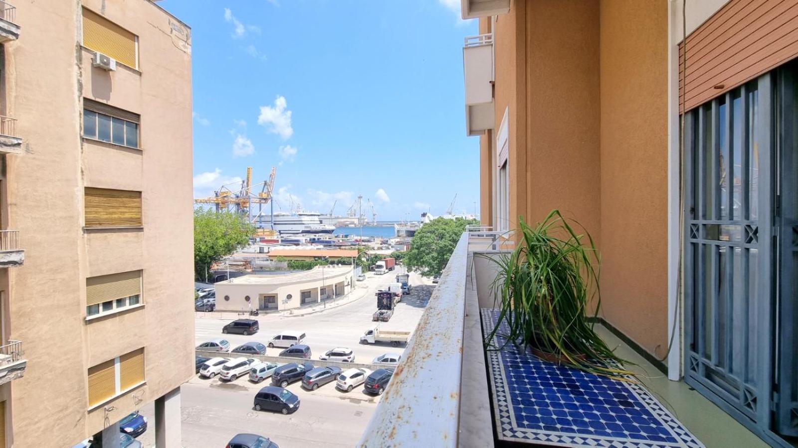 Apartment Molo Santa Lucia 248