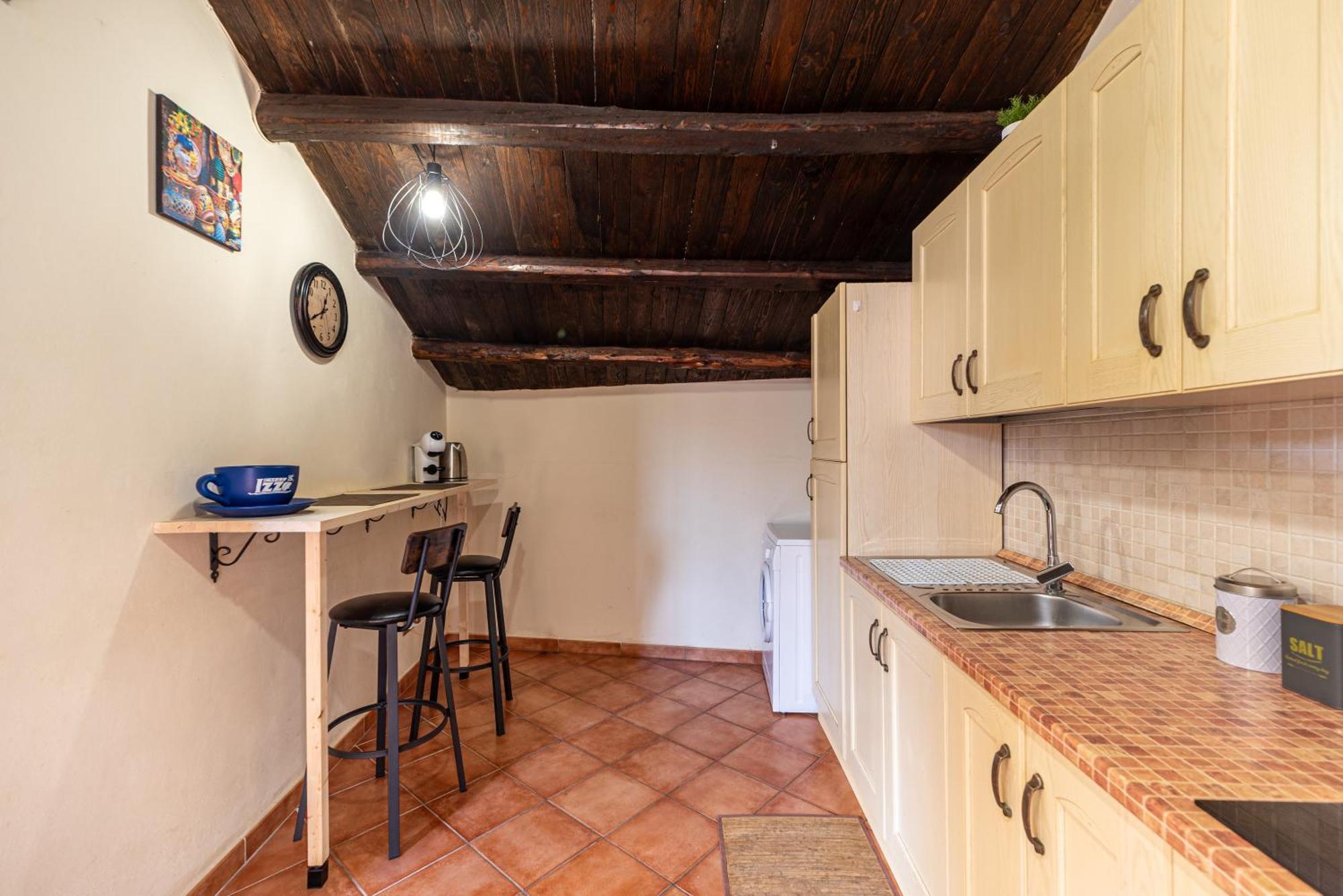 Apartment Large Historic Apt In Palermo