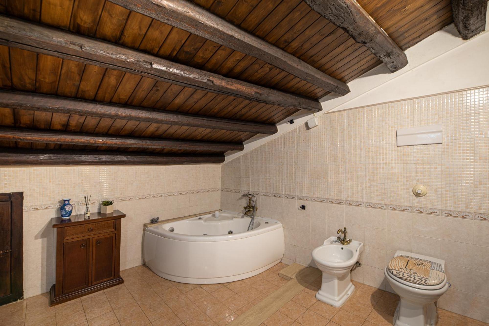 Apartment Large Historic Apt In Palermo