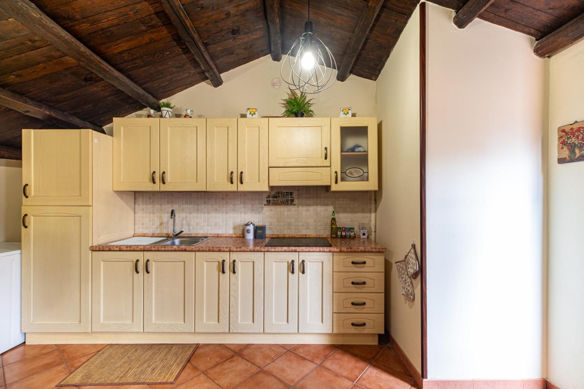 Large Historic Apt In Palermo