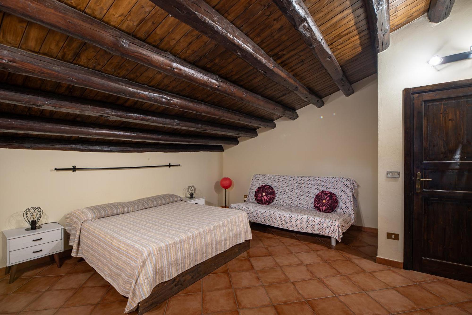 Large Historic Apt In Apartment *