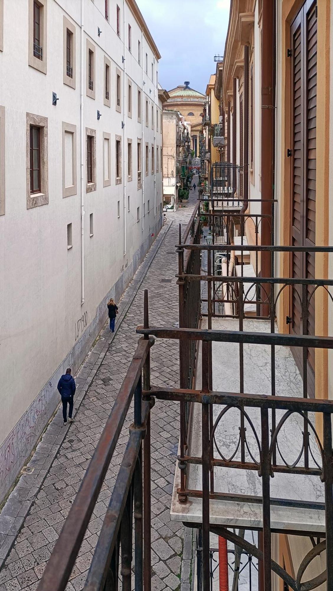 Salinas * Palermo