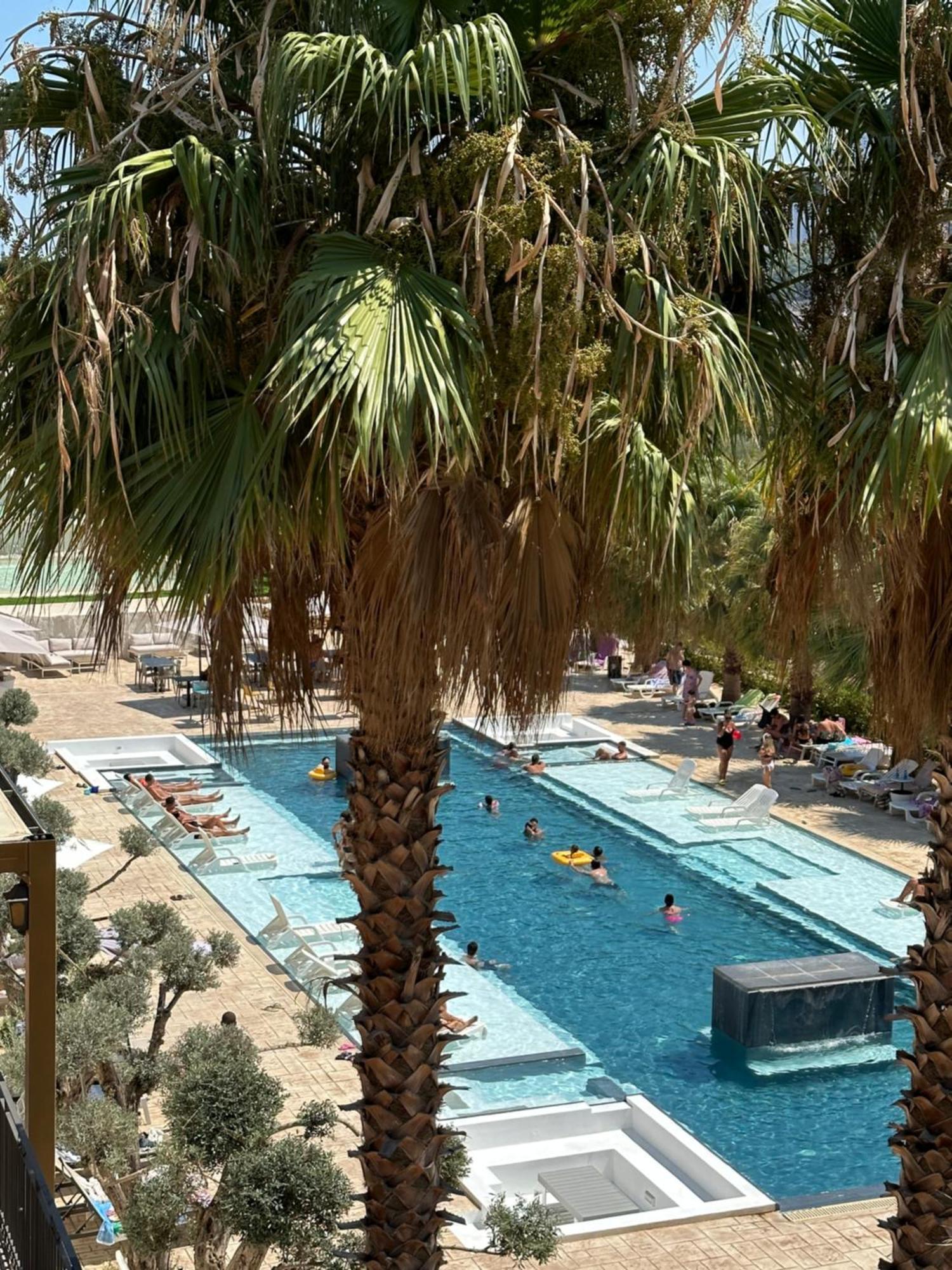 Al Balhara Suites & Resort
