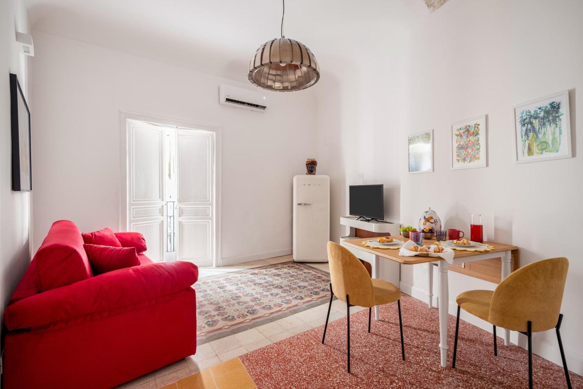 124 Maqueda Apartment *