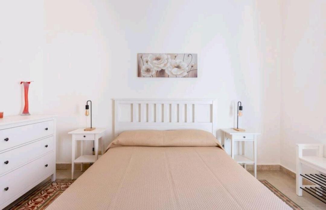 Merlo House - Inside The Historical Center