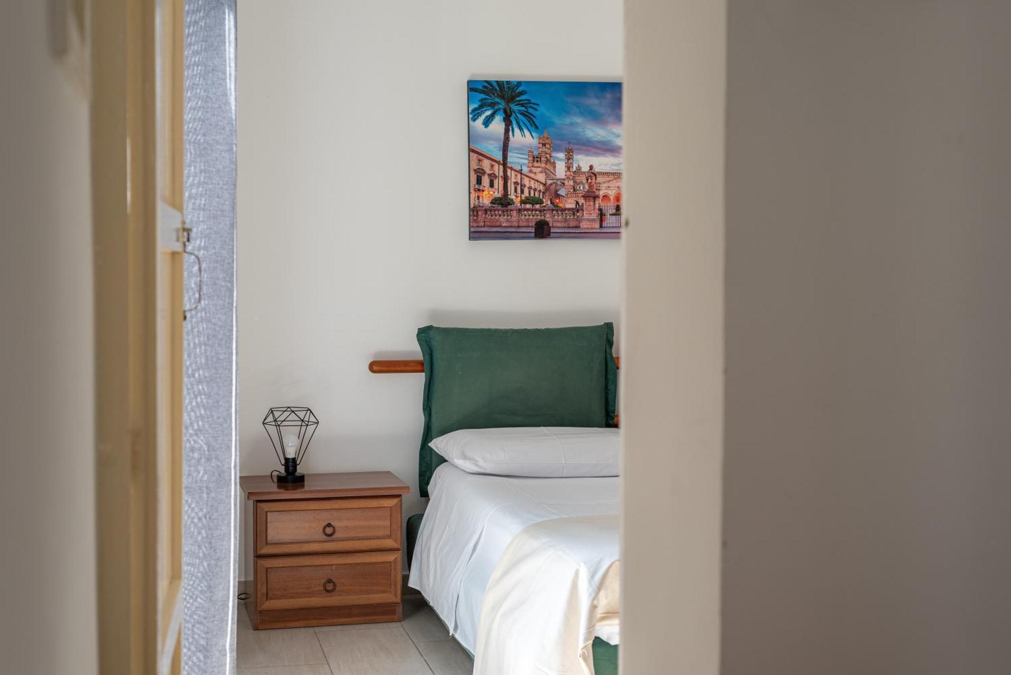 I Mori-holiday Apartment Palermo