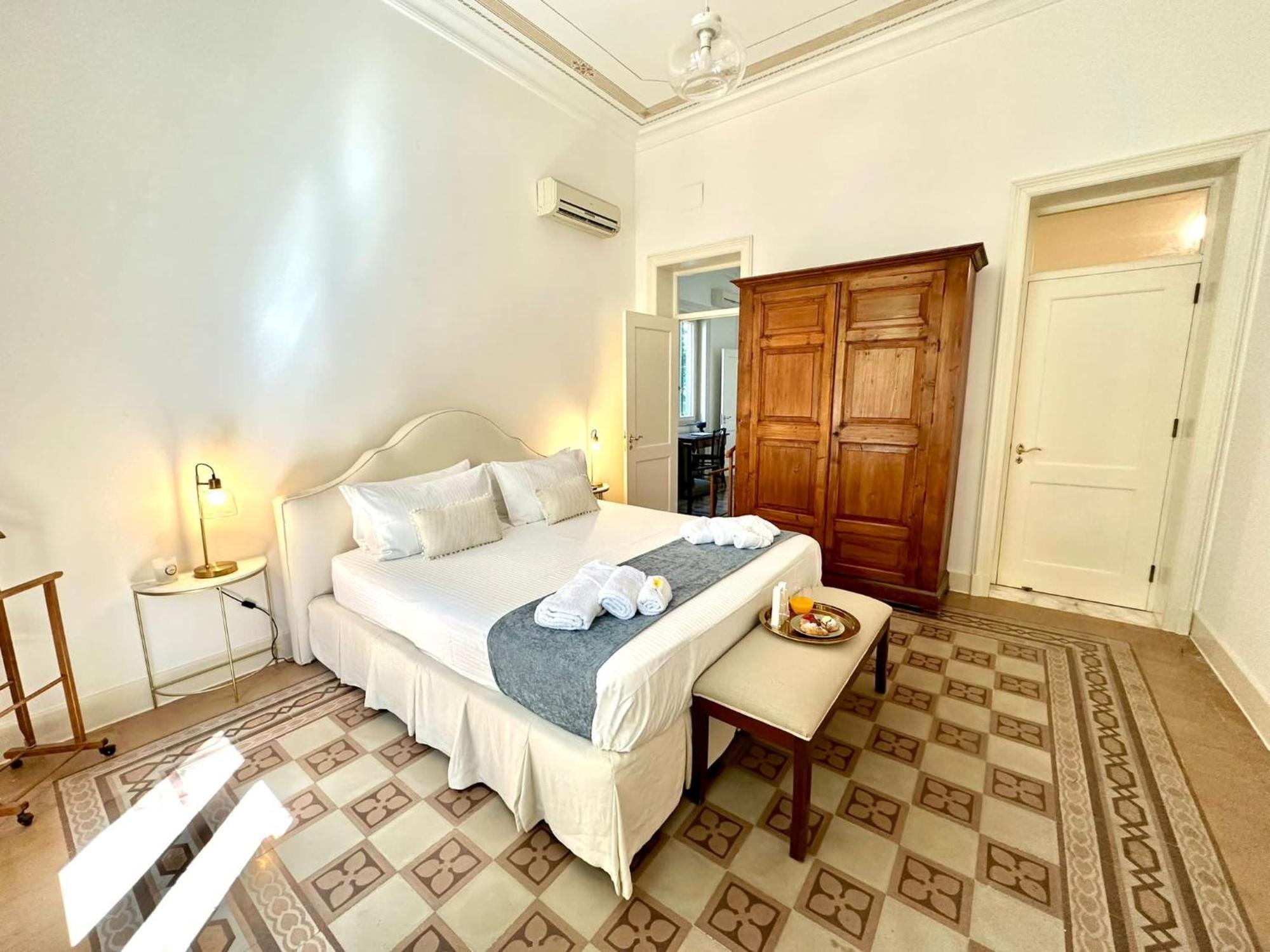 Apartment Matteotti Living And Garden Palermo