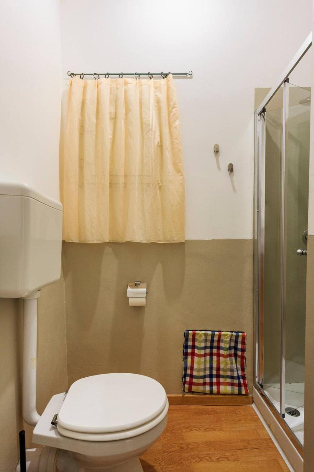 Ballaro Guest house *