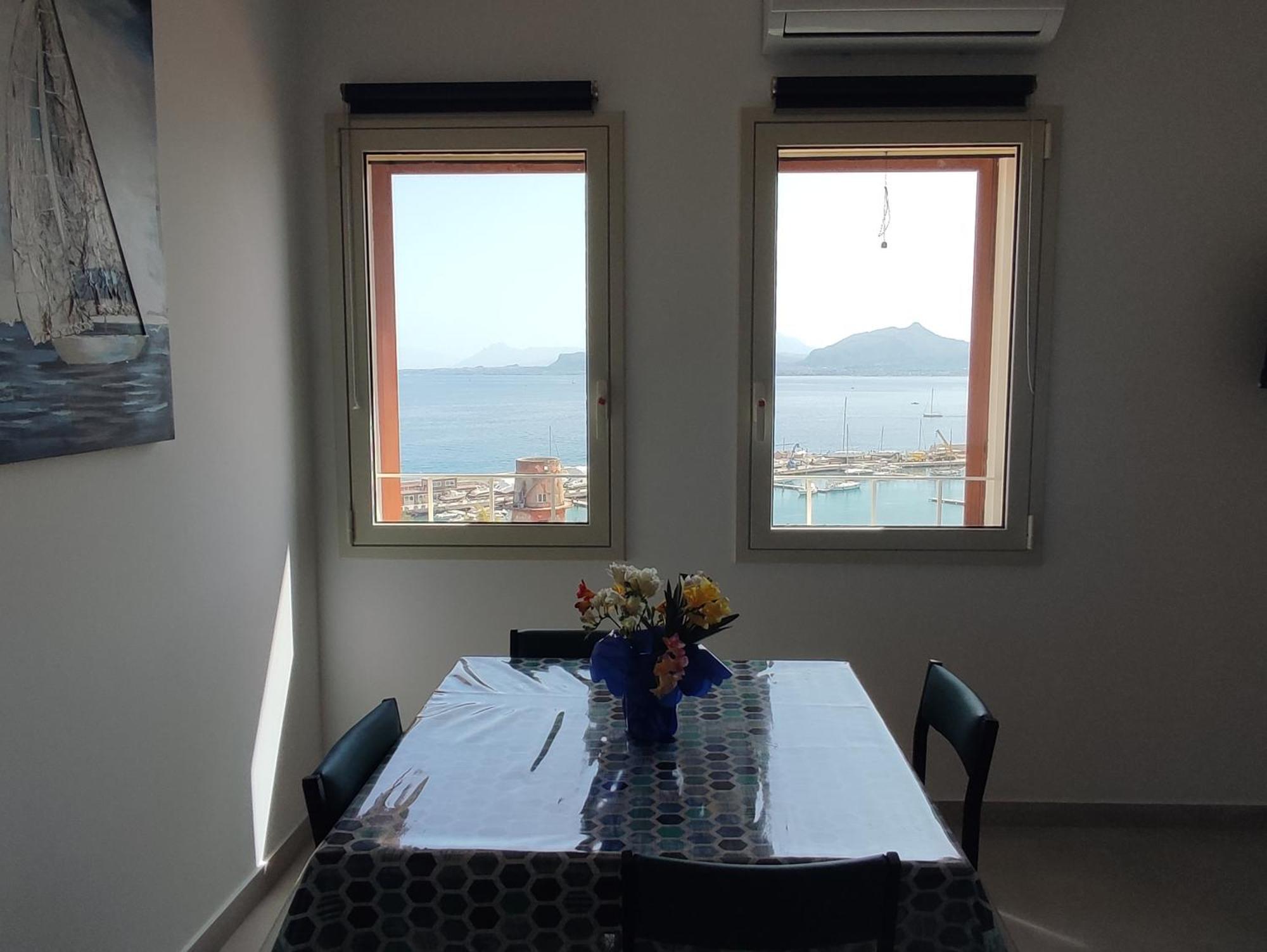 Apartment Rineddahouse Panoramico Vista Mare Con Parcheggio Privato *