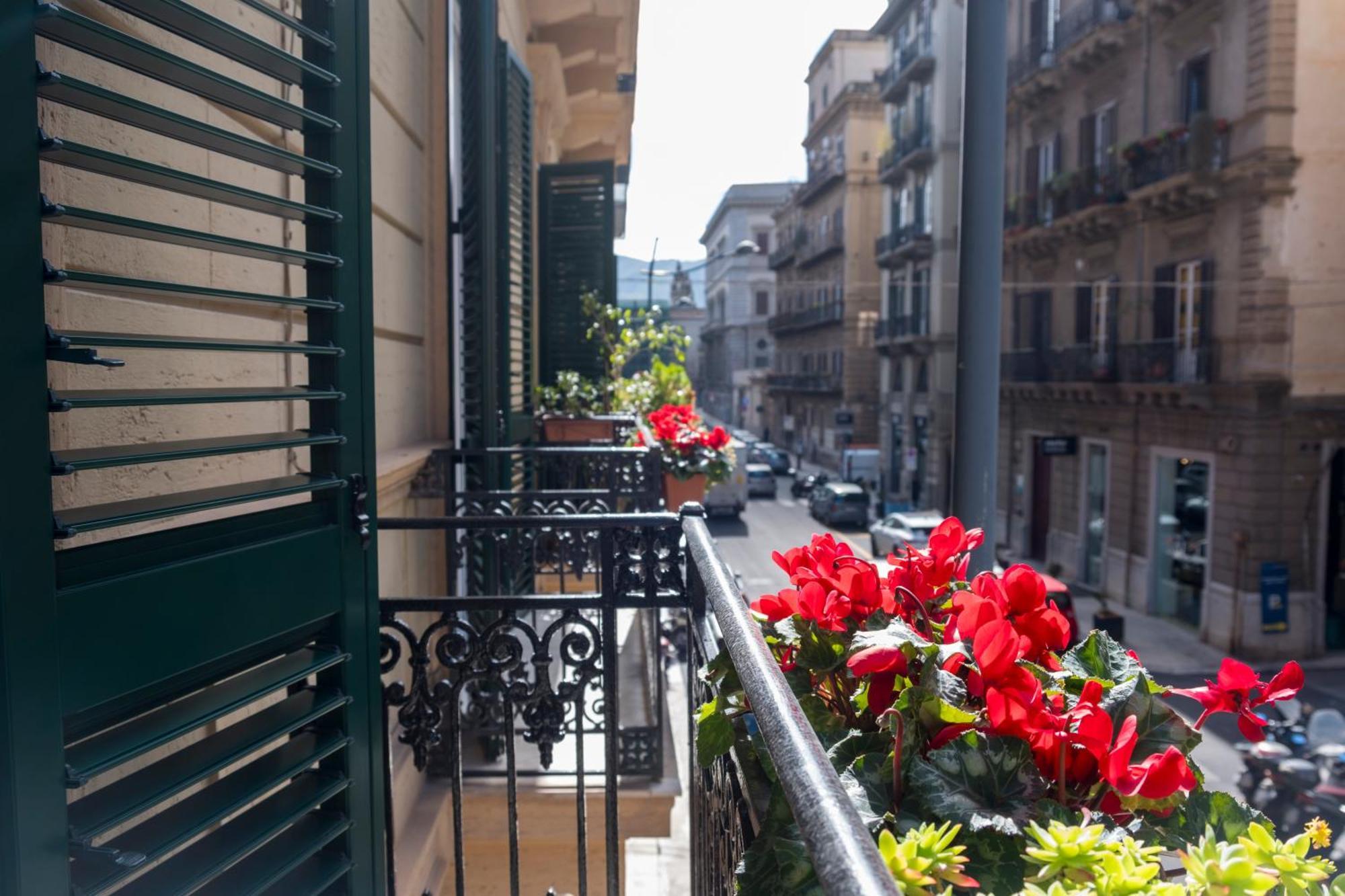 Ermosa * Palermo