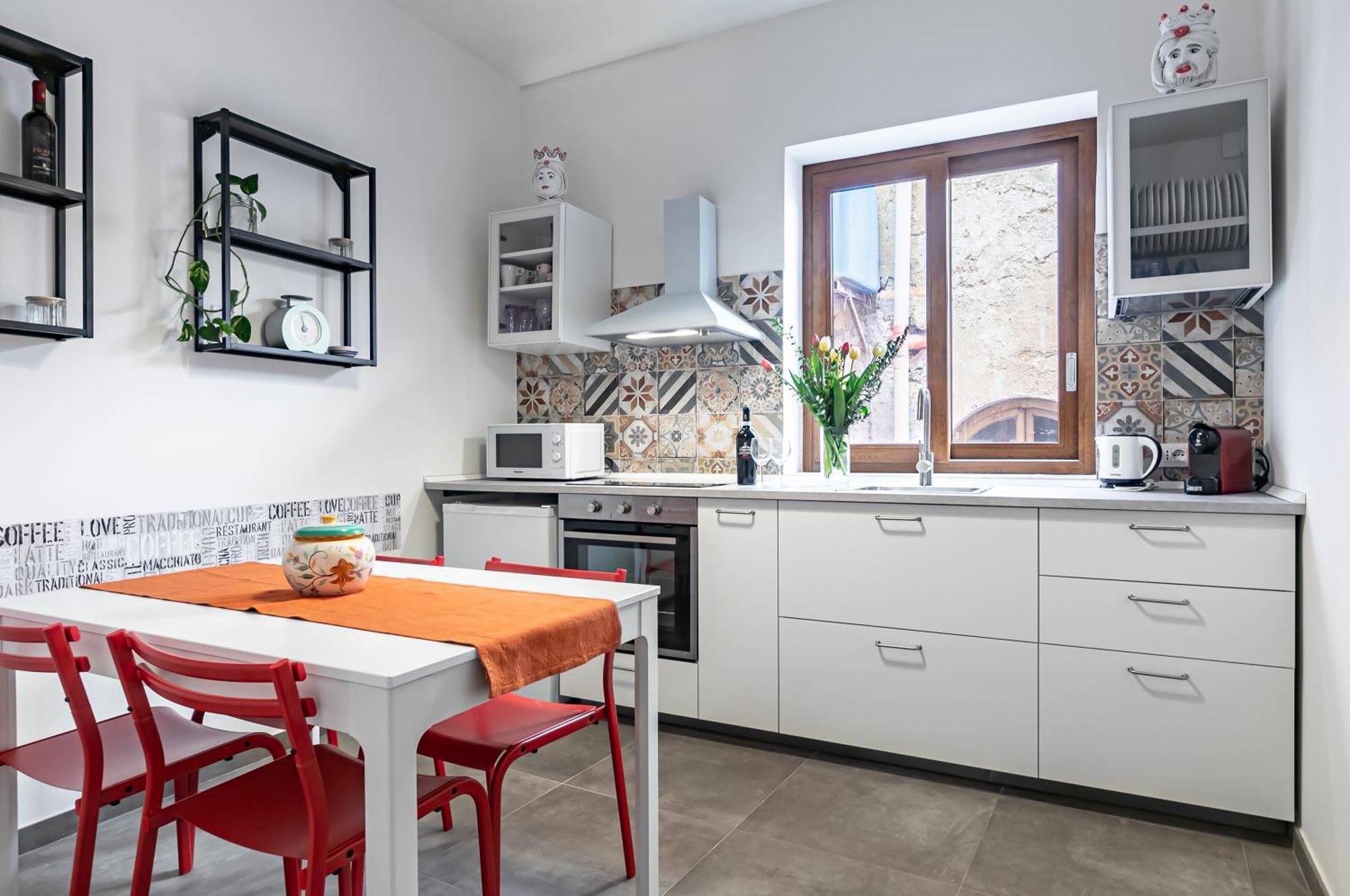 Palazzo Dei Normanni & Ballaro Roomy Modern X9 *