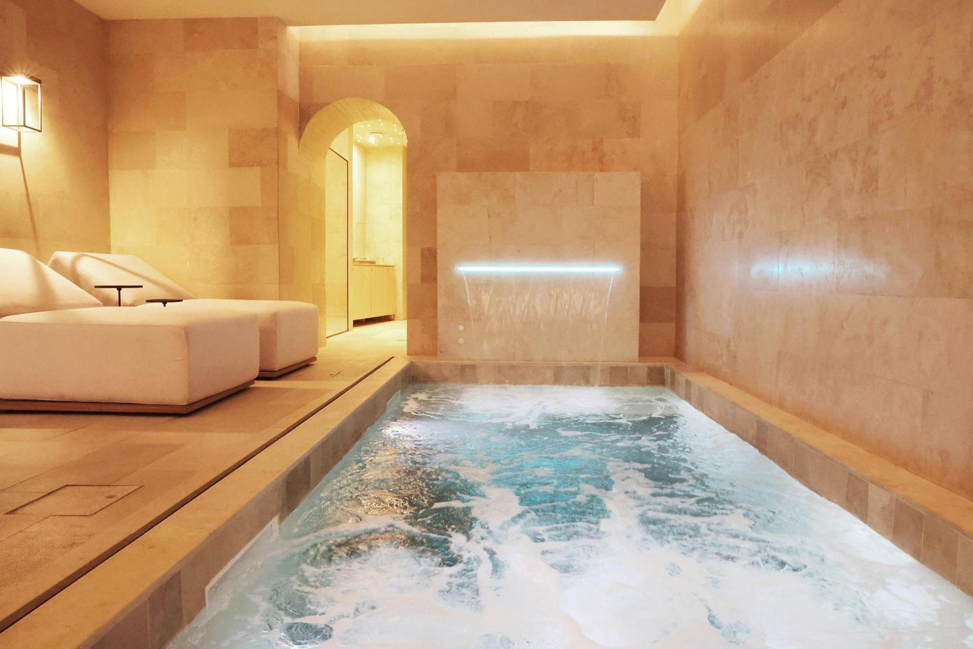 Casa Nostra Boutique & Hotel