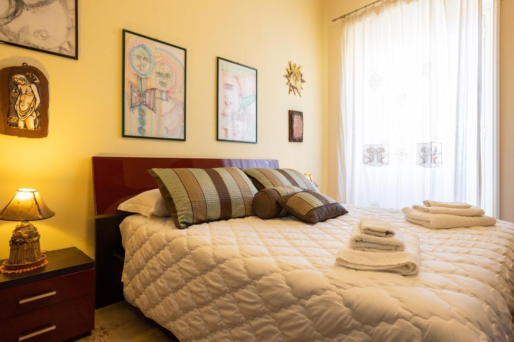 Hola Cathedral House Palermo