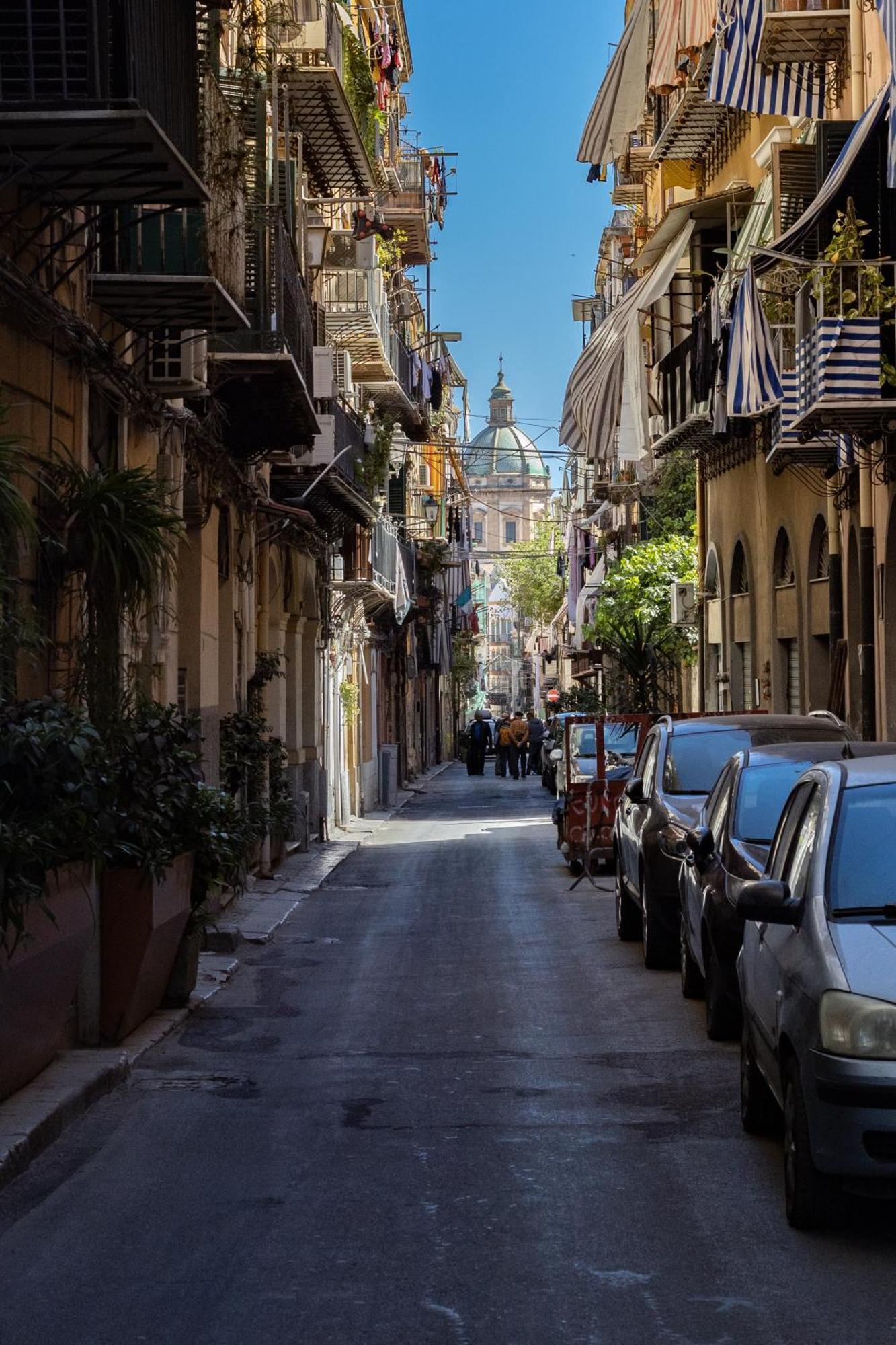 Hola Cathedral House * Palermo