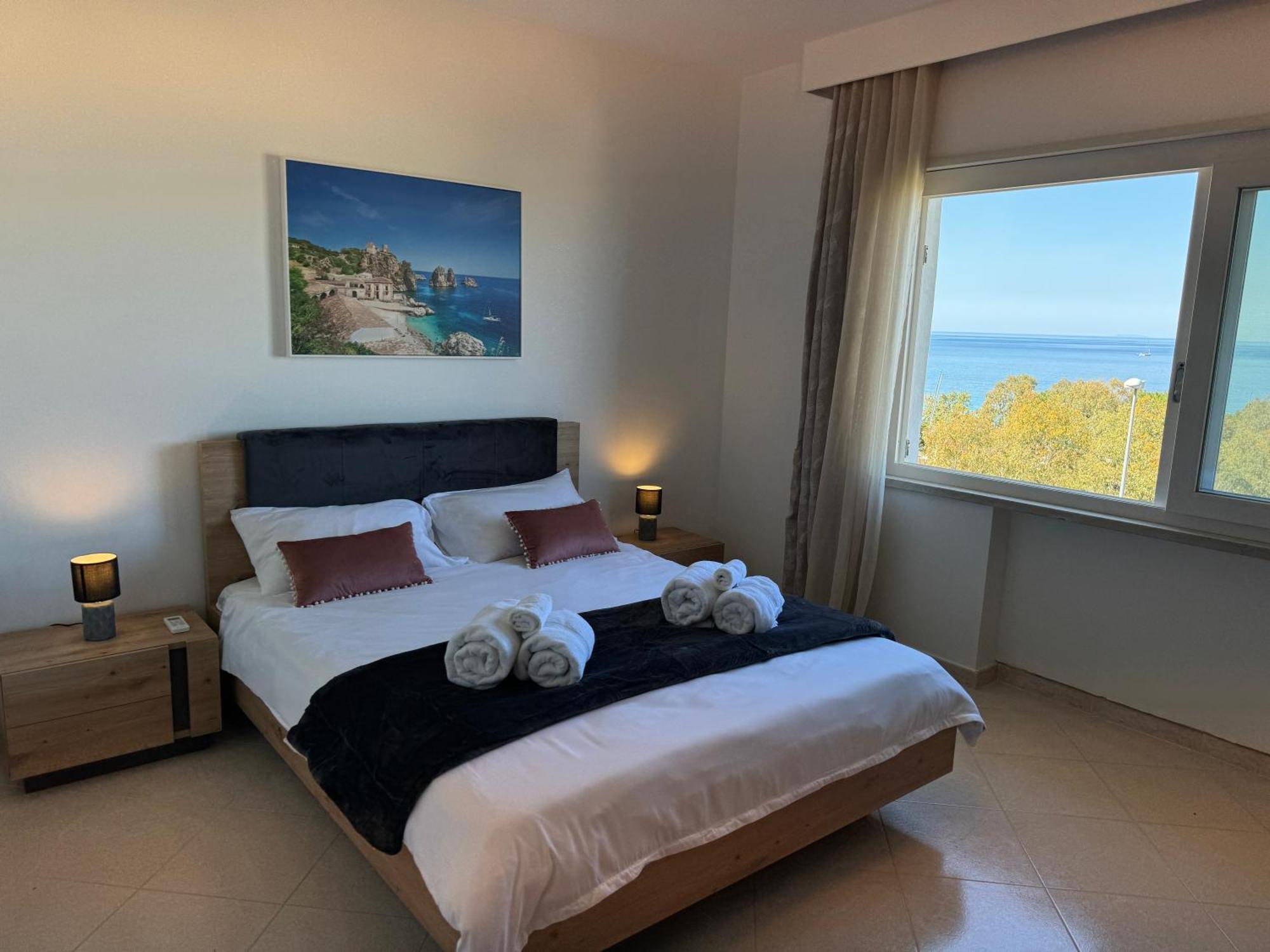 Apartment Palermo - Mondello Luxury Apartment *
