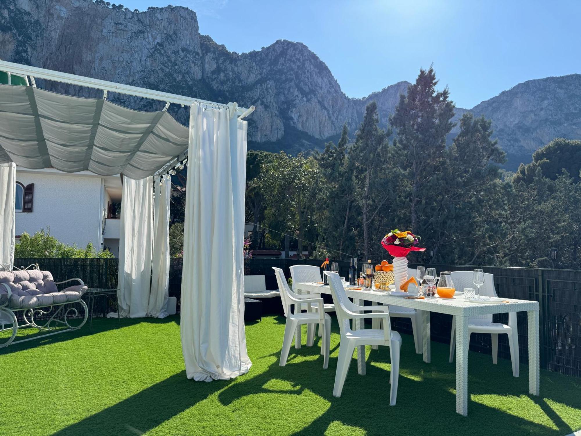 Mondello Luxury *