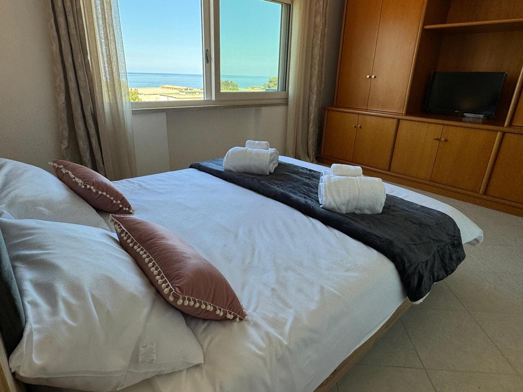 Apartment Palermo - Mondello Luxury Apartment *