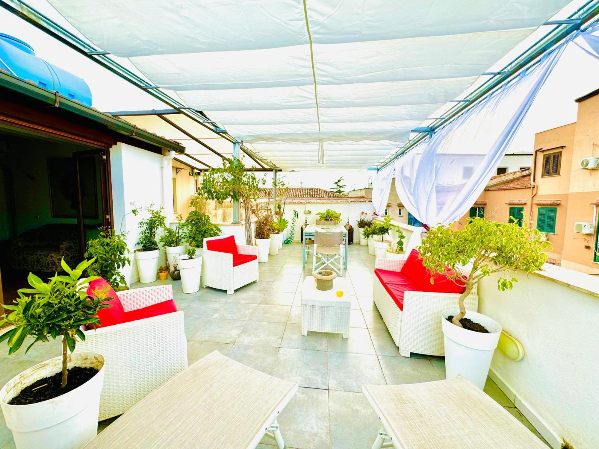 Meetup On The Terrace View With Private Parking Apartment