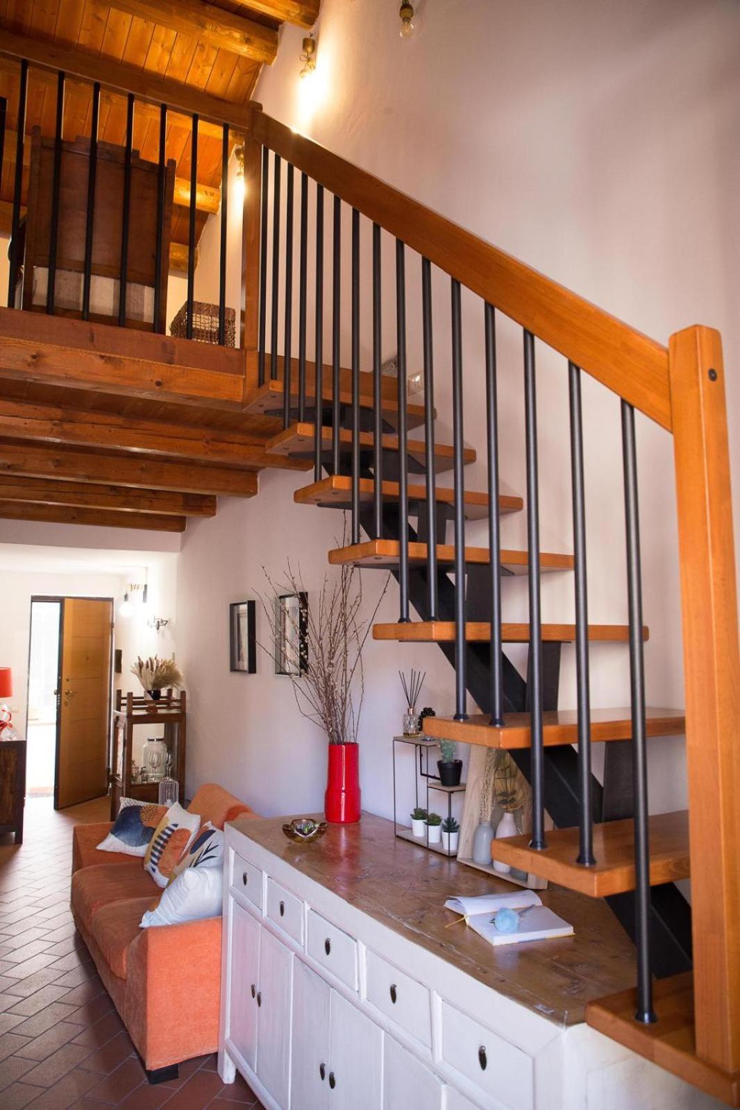 Mau House 44 *