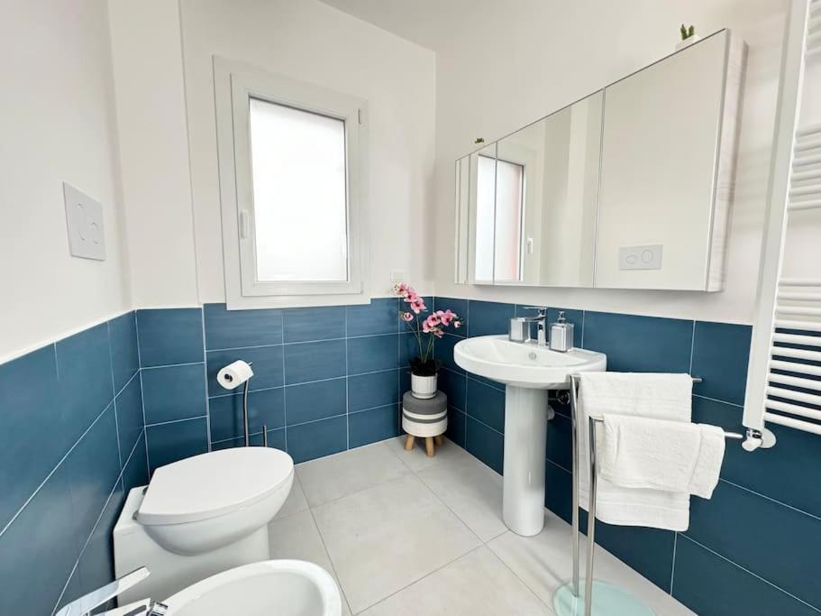 Attico Magnificent Wi-fi/free Parking Apartment